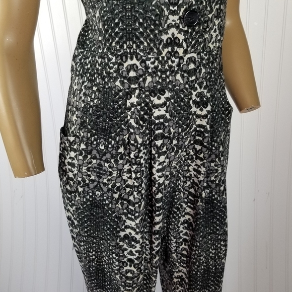 Charlie Jade Womens Snake Print Jumpsuit Small Utility Cap Sleeve Black Gray NWT - Picture 9 of 16